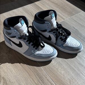 Jordan 1 Retro High OG University Blue